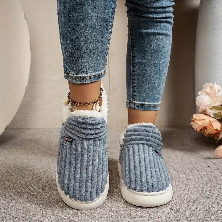 Cozy Unisex Closed Slippers