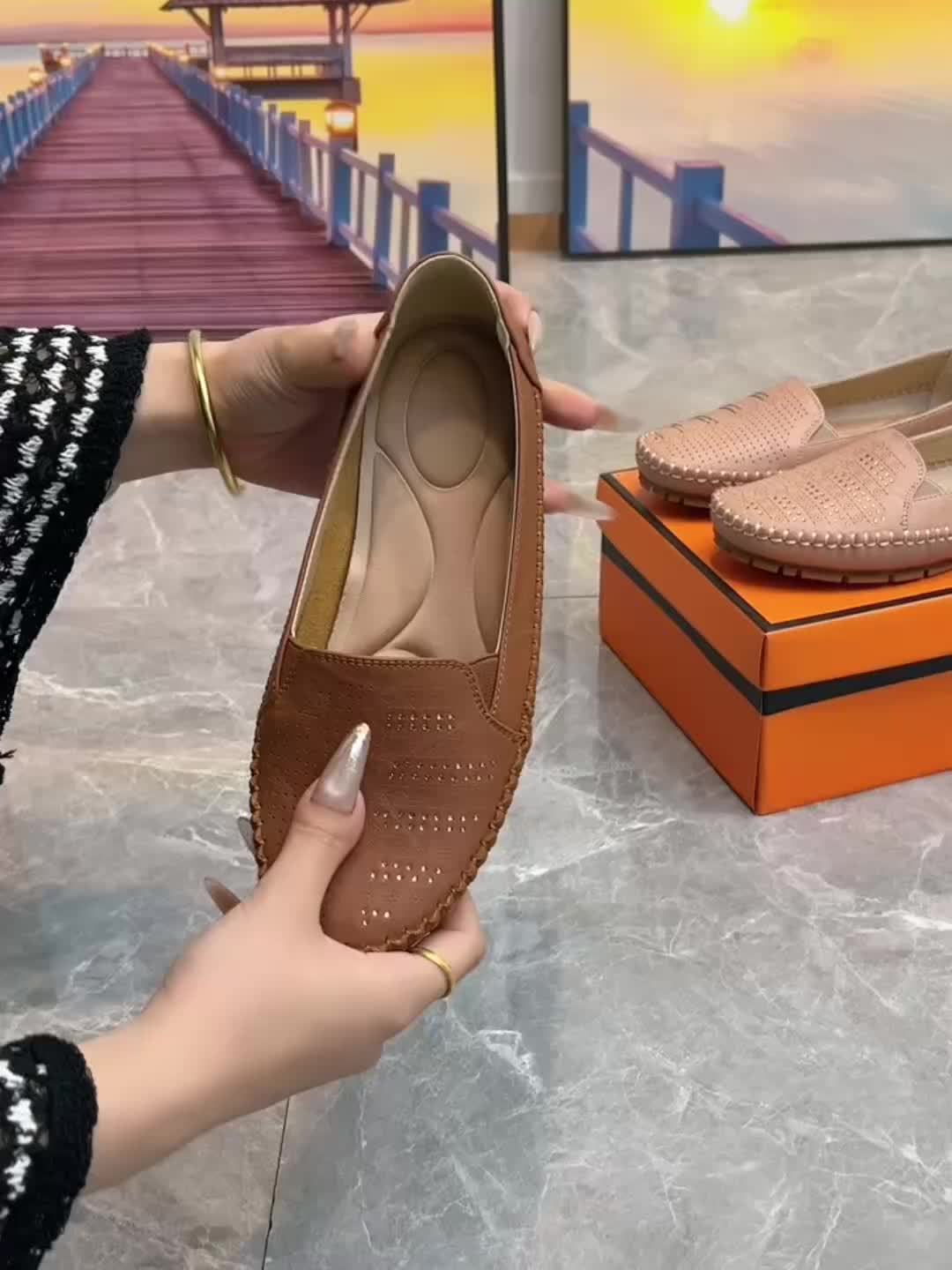 Retro Rhinestone Flats - Glamorous Fashion Shoes