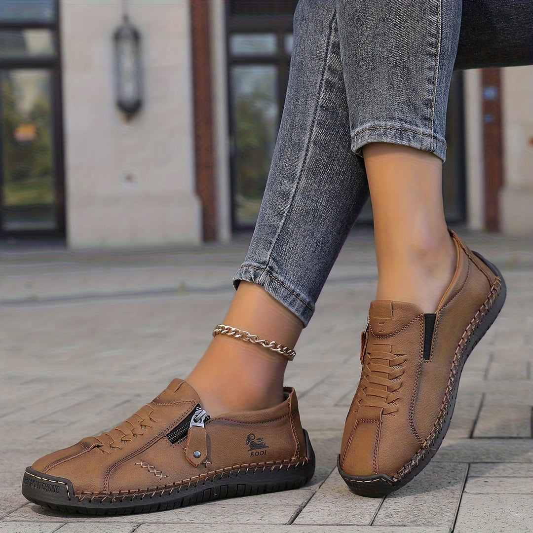 Nila – Stylish Comfort with Convenient Zipper