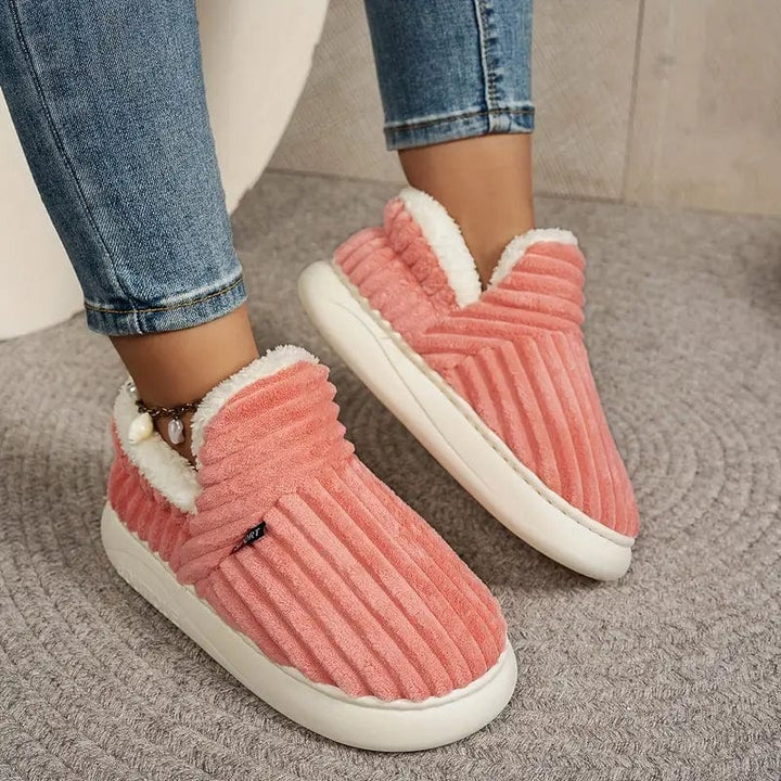 Cozy Unisex Closed Slippers