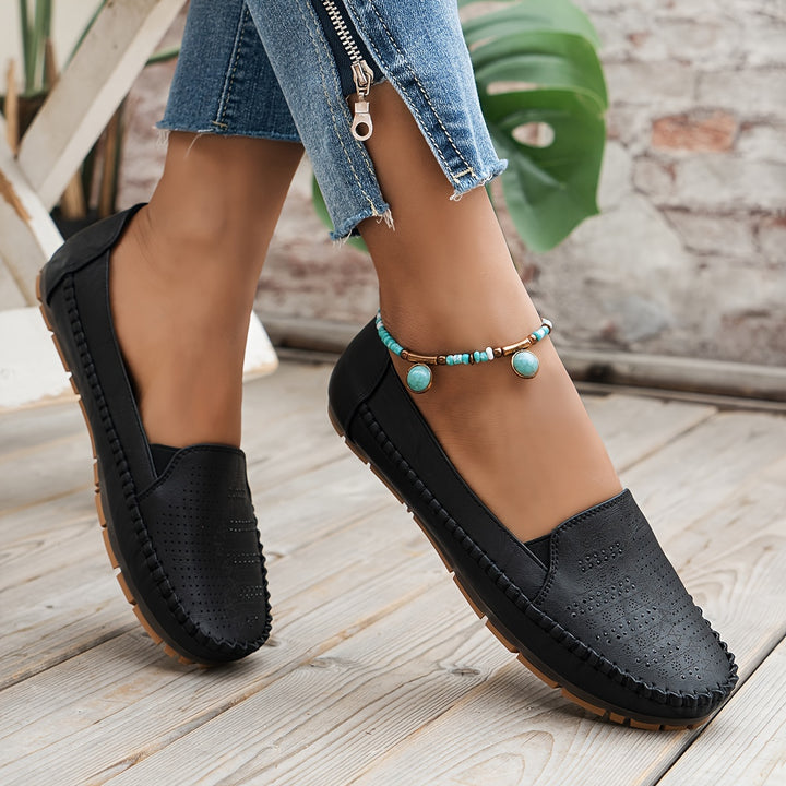 Retro Rhinestone Flats - Glamorous Fashion Shoes