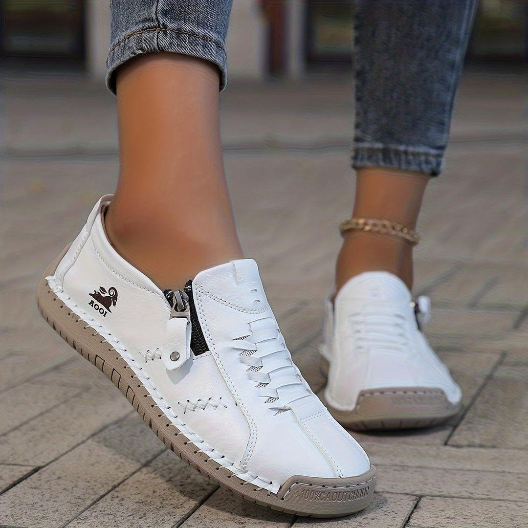 Nila – Stylish Comfort with Convenient Zipper