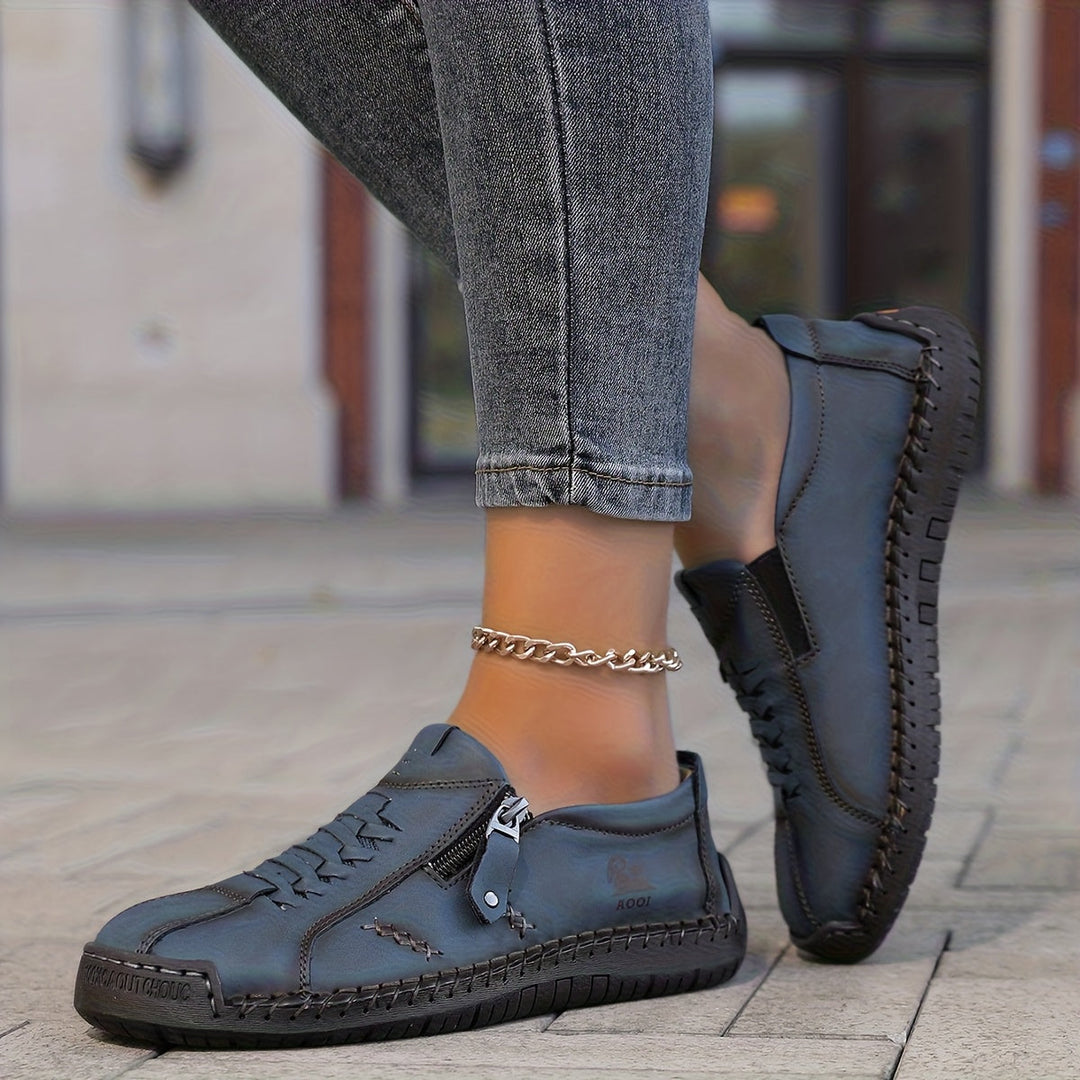 Nila – Stylish Comfort with Convenient Zipper