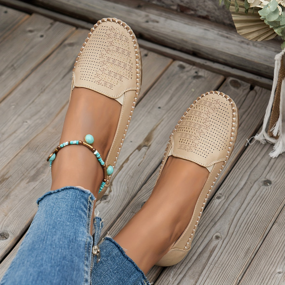 Retro Rhinestone Flats - Glamorous Fashion Shoes