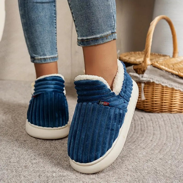 Cozy Unisex Closed Slippers
