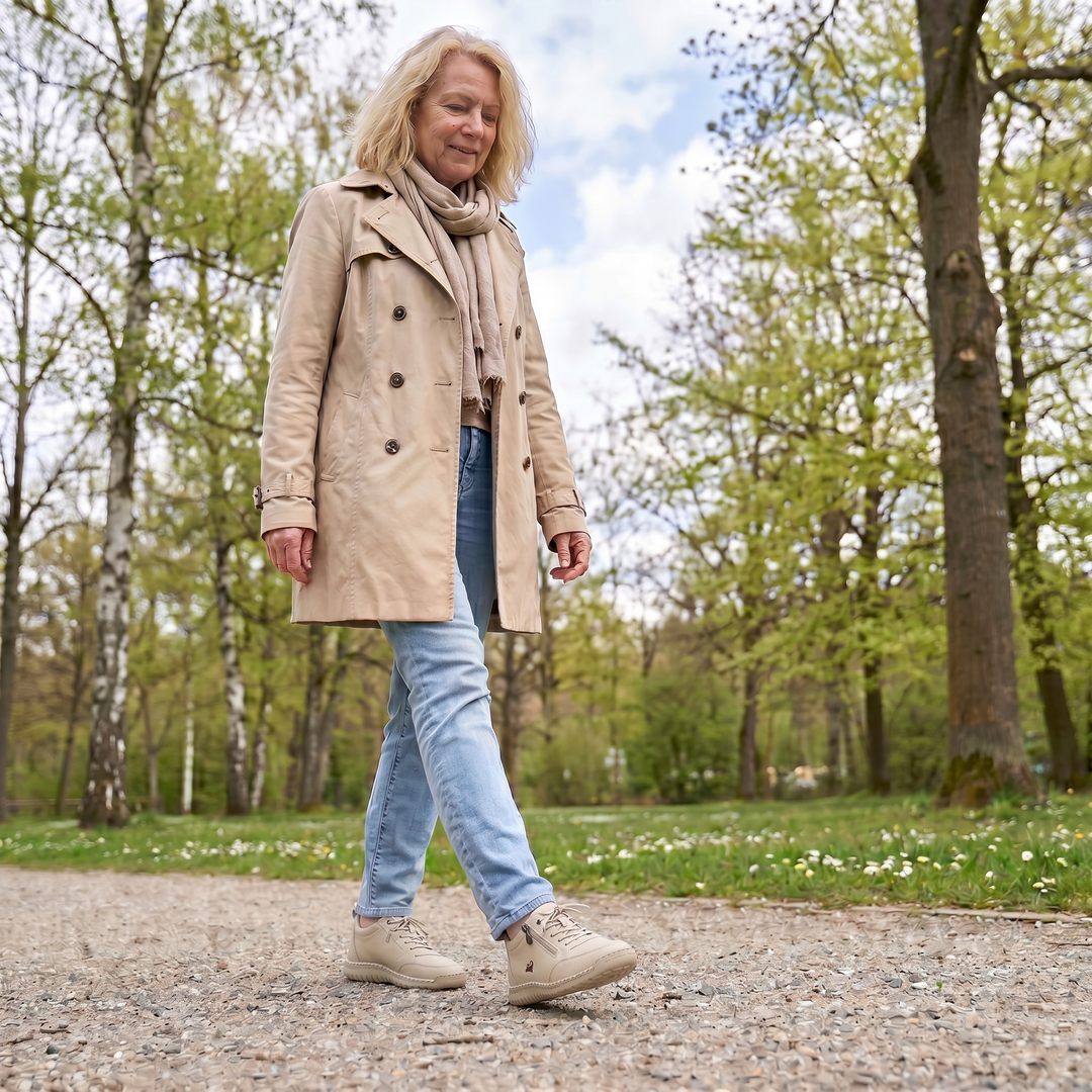 Mila – Cozy Orthopedic Sneakers with Zipper Closure