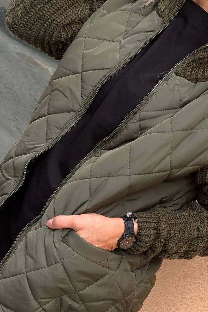 Caroline- Soft & Textured Beige Quilted Jacket | Two-Tone Design