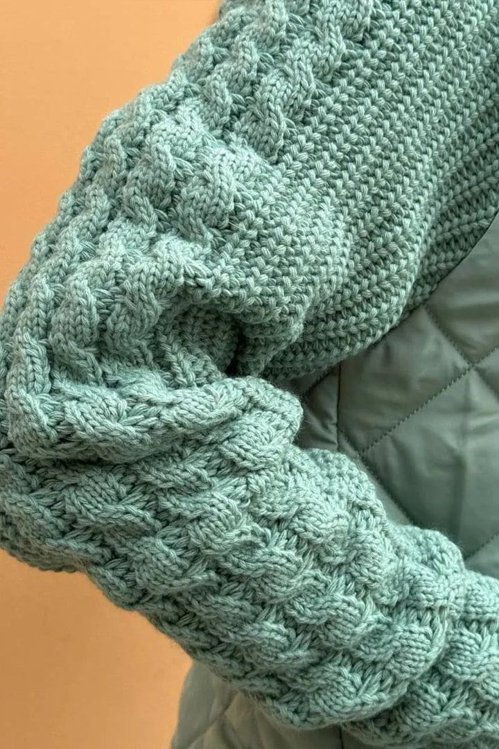 Caroline- Soft & Textured Beige Quilted Jacket | Two-Tone Design